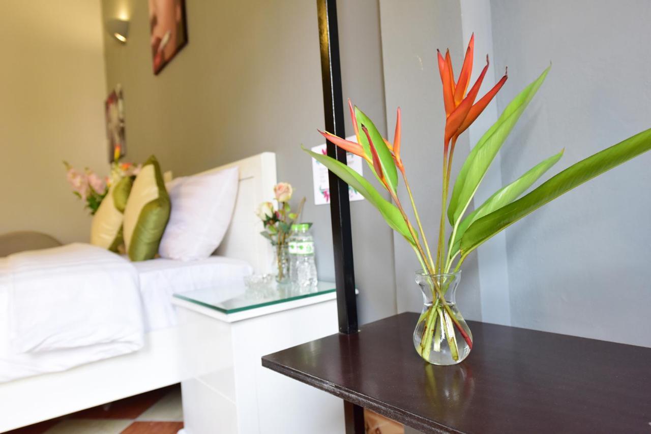 Royal House Hotel Hanoi Eksteriør billede